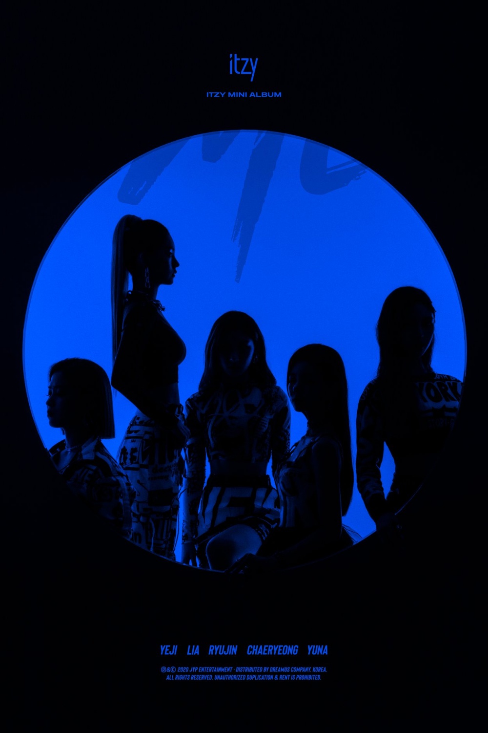 ITZY Unveils New Album Group Photo, Teen Crush