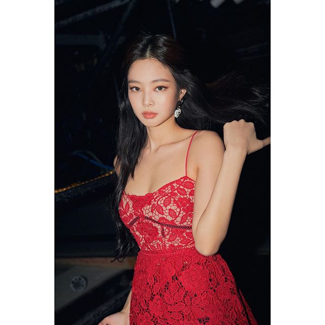 Is it true that Jennie from BLACKPINK never wears red? - Quora