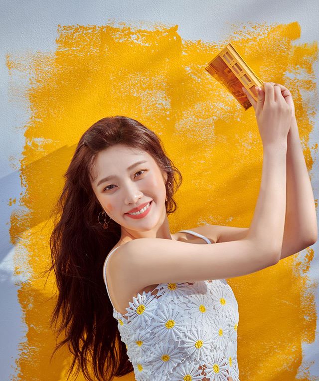 Red Velvet Joy reveals beauty pictorial