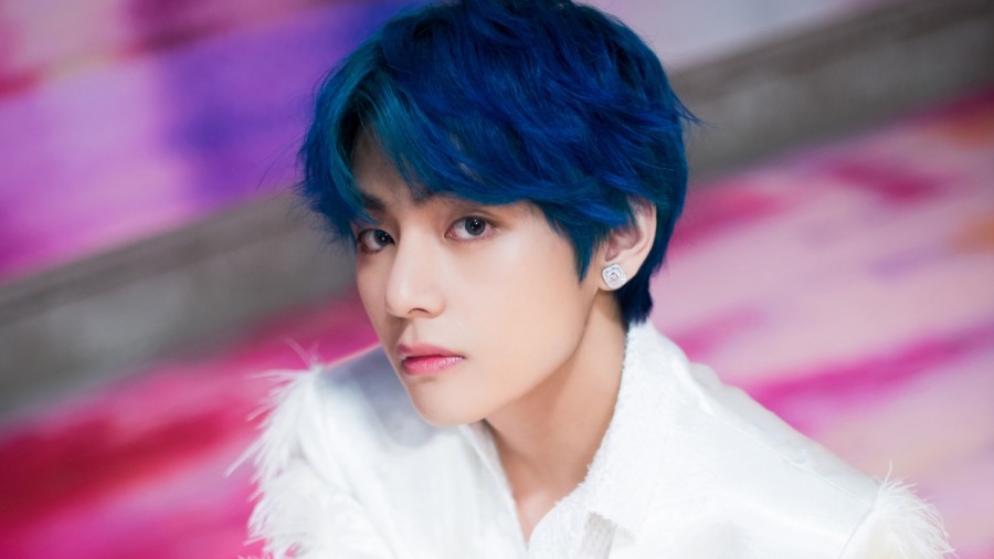 BTS V’s Chinese Fan Base Pays 5.2 Billion Won for MOS:7 Albums, Breaking Another Record