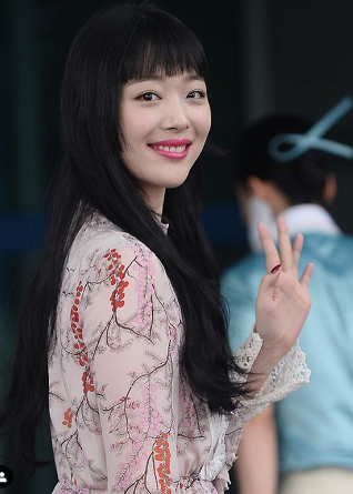 Sulli S Best Friend Kim Sun Ah Adopts The Late K Pop Star S Cat Kpopstarz