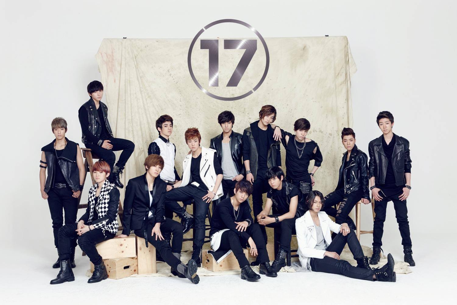 Seventeen kpop. Группа Seventeen 2015. К поп группа севентин. Корейская группа Seventeen участники. Seventeen группа 2021.