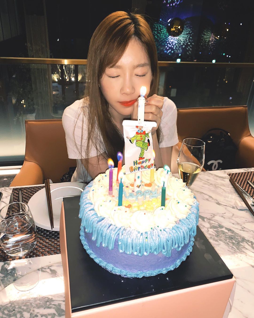 Taeyeon, birthday party photo released "Happy birthday party in advance", Seohyun "I love you"