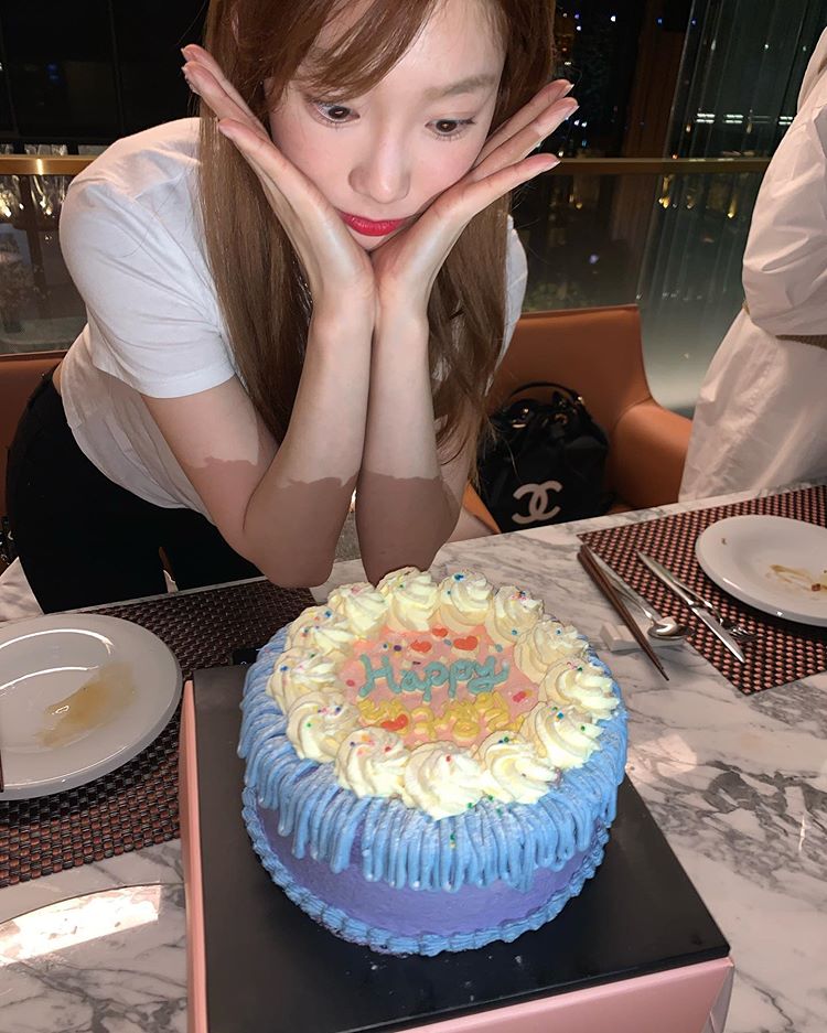 Taeyeon, birthday party photo released "Happy birthday party in advance", Seohyun "I love you"