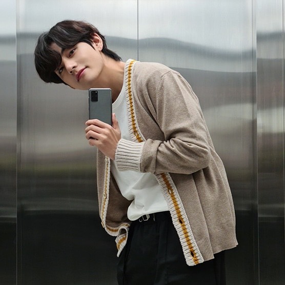 BTS's V Gives Off Boyfriend Vibes in Galaxy S20 Promotional Ad