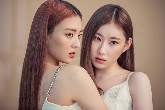 Korean Netizen Claims ITZY’s Chaeryoung Has Inferiority Complex with Yuna. 