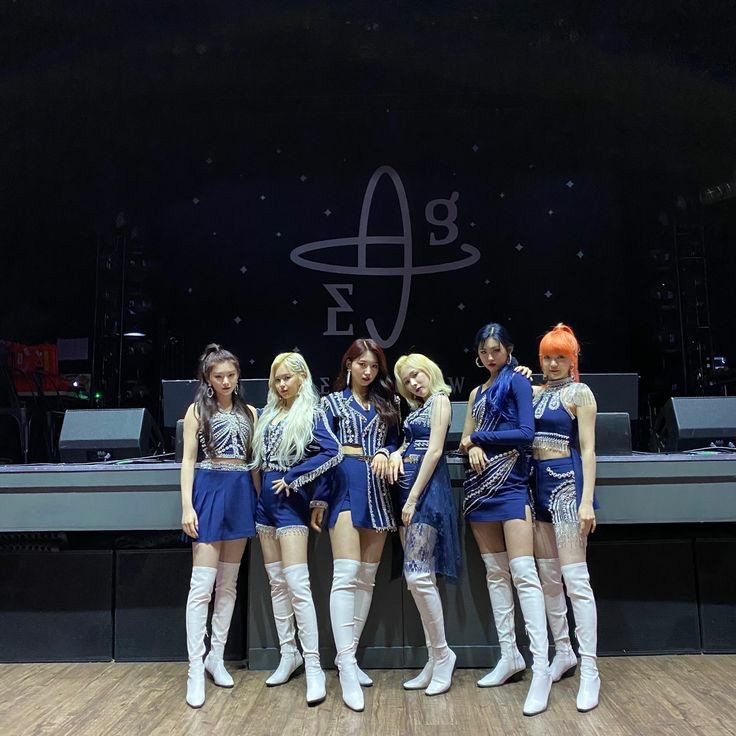 EVERGLOW's Agency Staff Tested Positive For COVID-19 + World Tour Cancelled