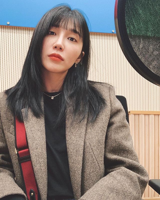 Apink's Jung Eunji Blesses Fans with Lovely 