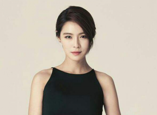 Netizens Criticize Kahi and Her Agency's Statement Discrepancy: Who's Lying?