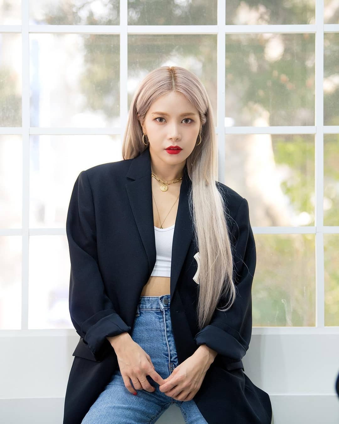 Mamamoo Solar releases its first single in six years since its debut