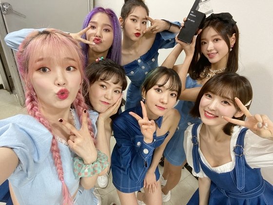 OH MY GIRL's "NONSTOP" Achieves 5th Win on SBS "Inkigayo"
