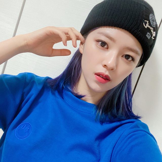 TWICE JEONGYEON, self-dyeing challenge, "I'm in trouble"