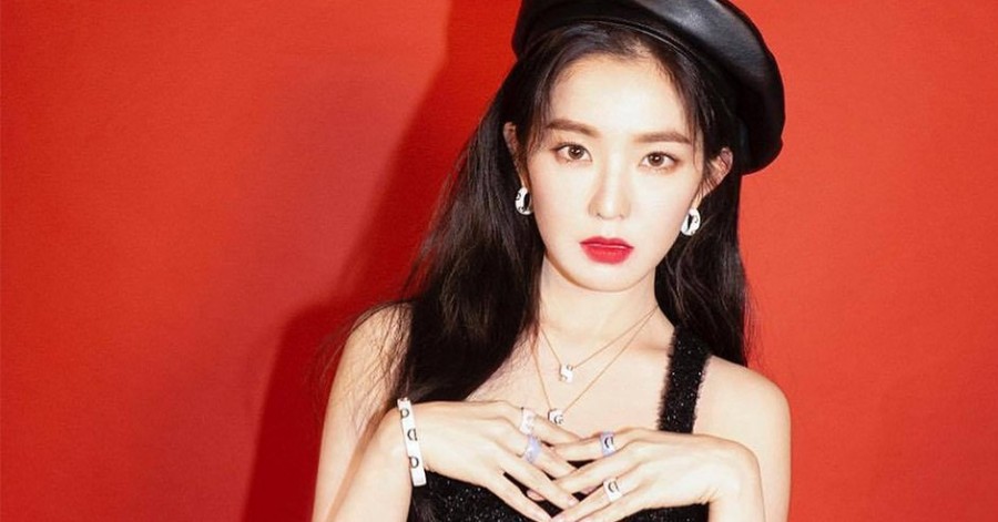 Koreans Discuss Red Velvet Irene's "Real Personality" Behind Her "Ice Princess" Image