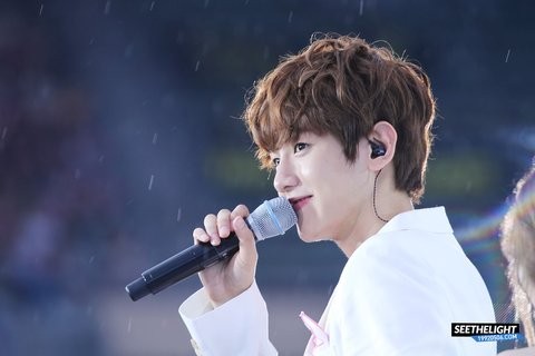 Fans Gush Over EXO Baekhyun’s Debut Photos Featuring His Unchanging Visuals Even After 8 Years
