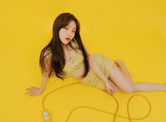 'Red Velvet' Joy reveals pictorial showcase of freshness like lemon