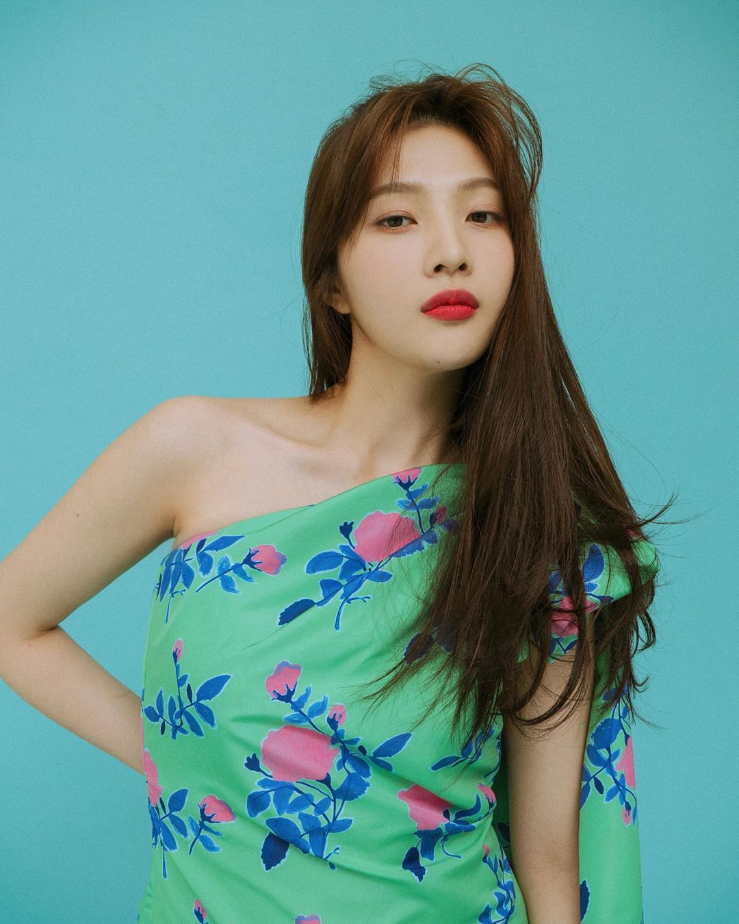 Red Velvet Joy Shares Photos From Her Recent Pictorial + See It first
