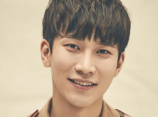 BTOB Eunkwang Delivers Message to Members Sungjae and Hyunsik Serving in the Military