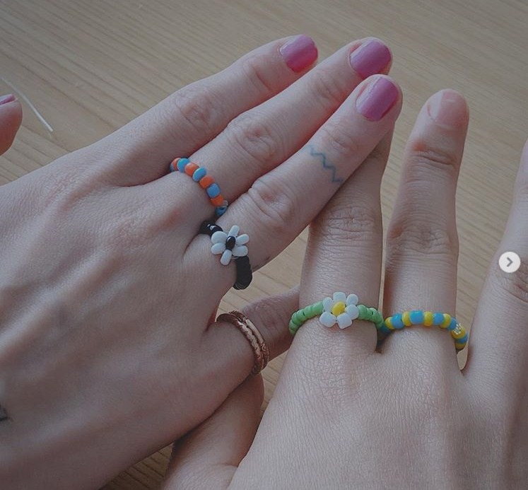 AOA Seolhyun Shares Beautiful Handmade Beaded Jewelries by Jimin + Taeyeon Reacts to It