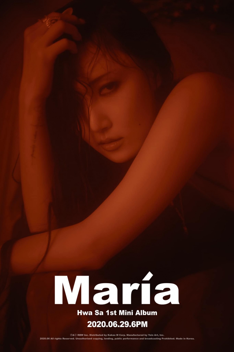 Mamamoo Hwasa unveils first EP 'María' teaser, Fatal sexy eyes