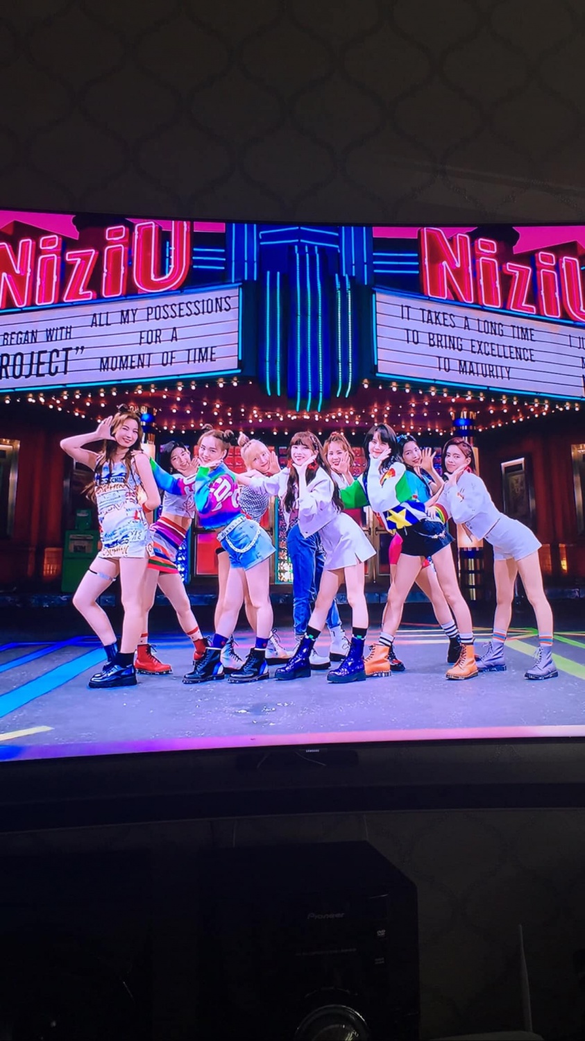 JYP's new girl group NiziU, No.1 in Japan's iTunes album and song charts