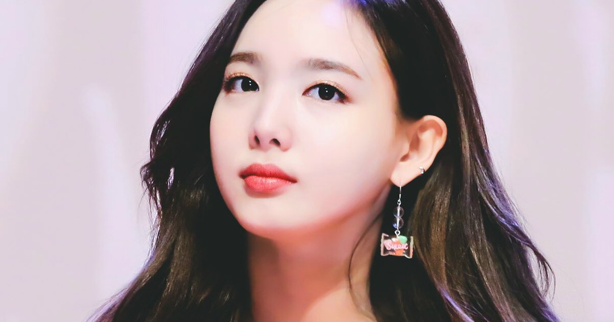 TWICE Nayeon's Stalker Allegedly Threatens To Kill Her If She