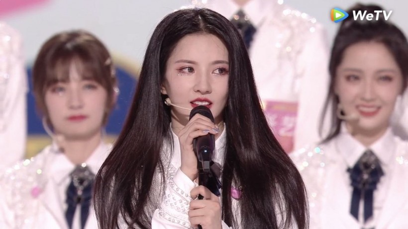 Gugudan's Sally Makes Debut Line-up on Produce Camp 2020 + Gugudan Members Congratulate Her