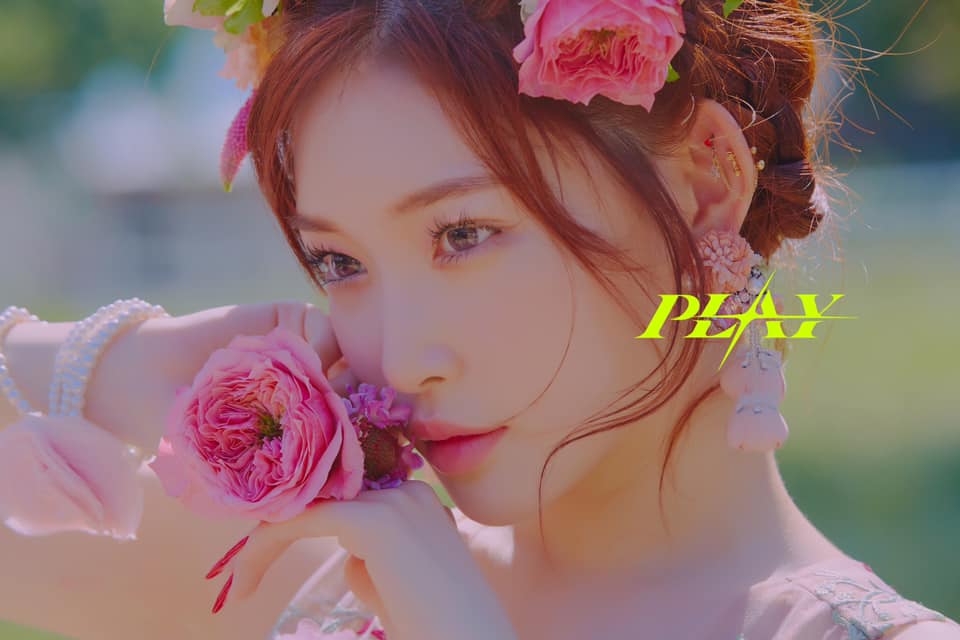 WATCH: Chung Ha is a "Summer Fairy" in Her New Pre-Release Single "PLAY"