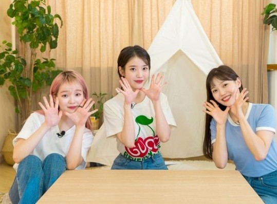 IU, Hyo-jung·Seunghee met, 