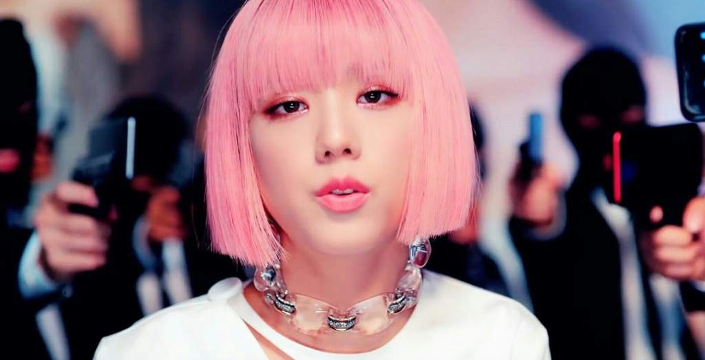 13 Female K Pop Idols Who Totally Rocked Short And Pink Hair Kpopstarz