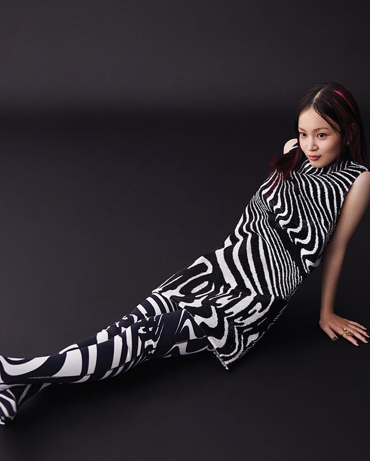 Lee Hi Stuns in Elle Photoshoot + Chooses AOMG As Her New Home