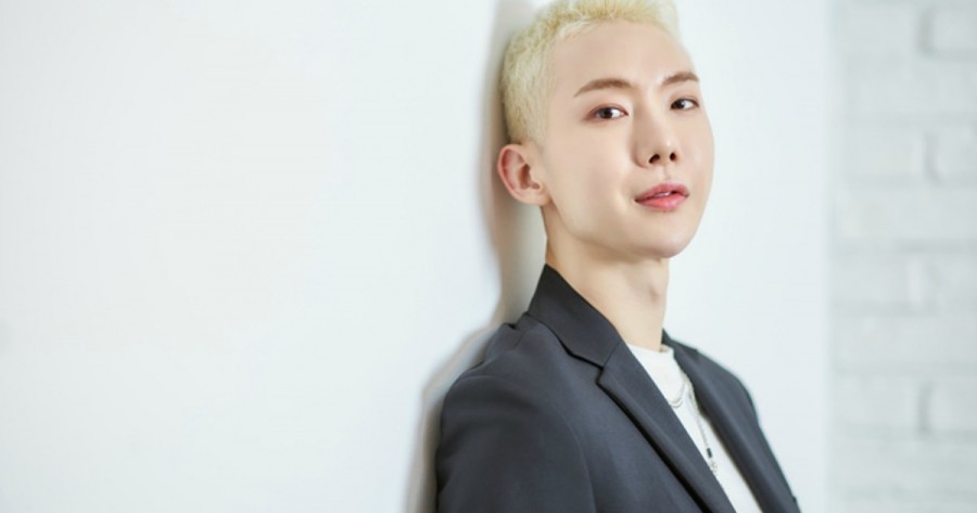 Jo Kwon Reveals His Gender Identity + How Bang Si Hyuk Helped Him