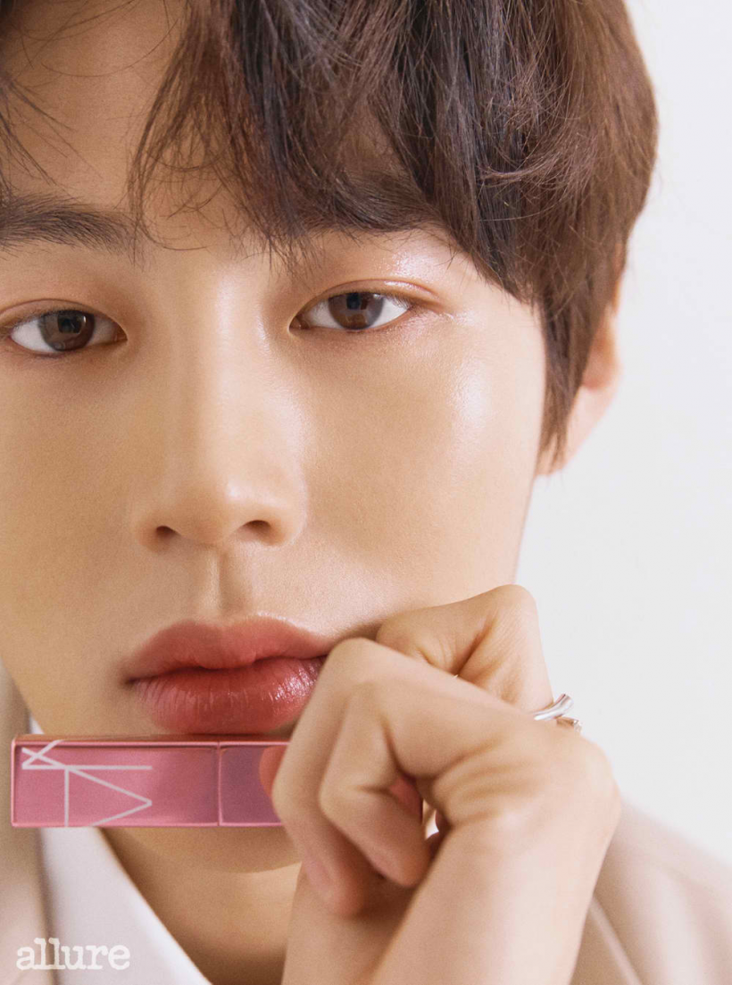 These Are The K-pop Idols with The Most Beautiful Skin, Selected by Editors of Allure Korea