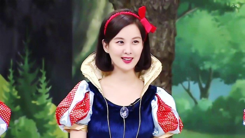 KPOP Idols Wear Snow White Costume 