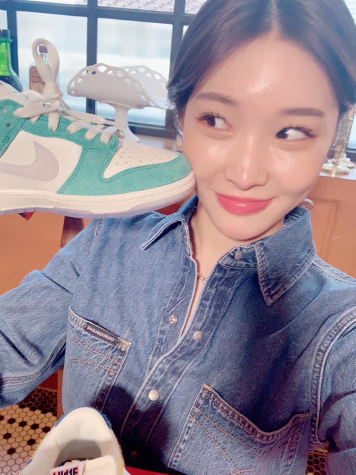 Chungha, Gift certificate from Yoon Mi-rae "I always respect and love you"