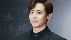 2PM Nichkhun Shows Support for Protesters in Thailand
