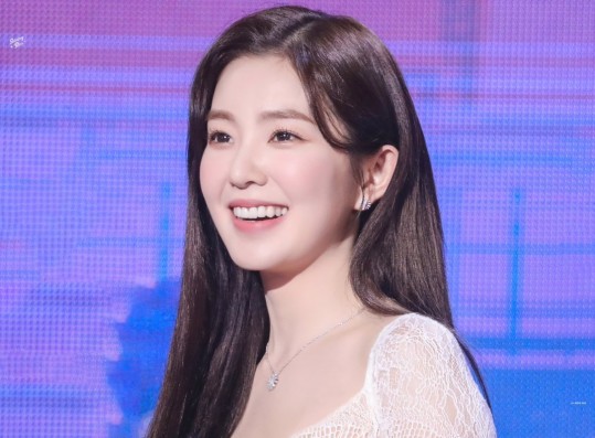 Makeup Artist Defends Red Velvet Irene: “Irene is such a nice person.”