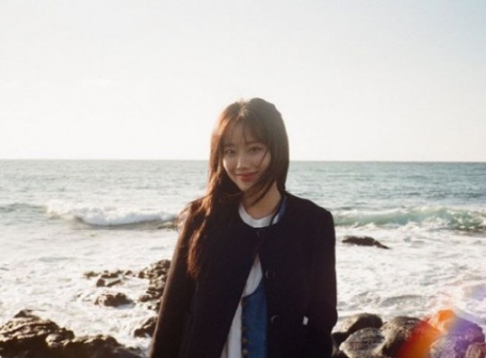April Na-Eun, girl group 'popular beauty' visual, Refreshing smile at the sea