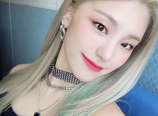 ITZY Yeji, a mysterious visual that shoots the hearts of fans