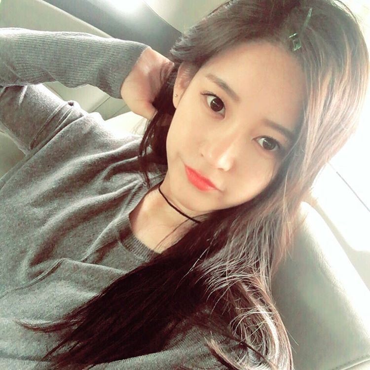 Former T-ara Soyeon Reveals Engagement to Soccer Player Jo Yoo Min ...