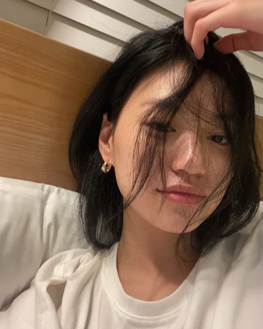 Weki Meki Kim Do-yeon, the messy hair also pretty