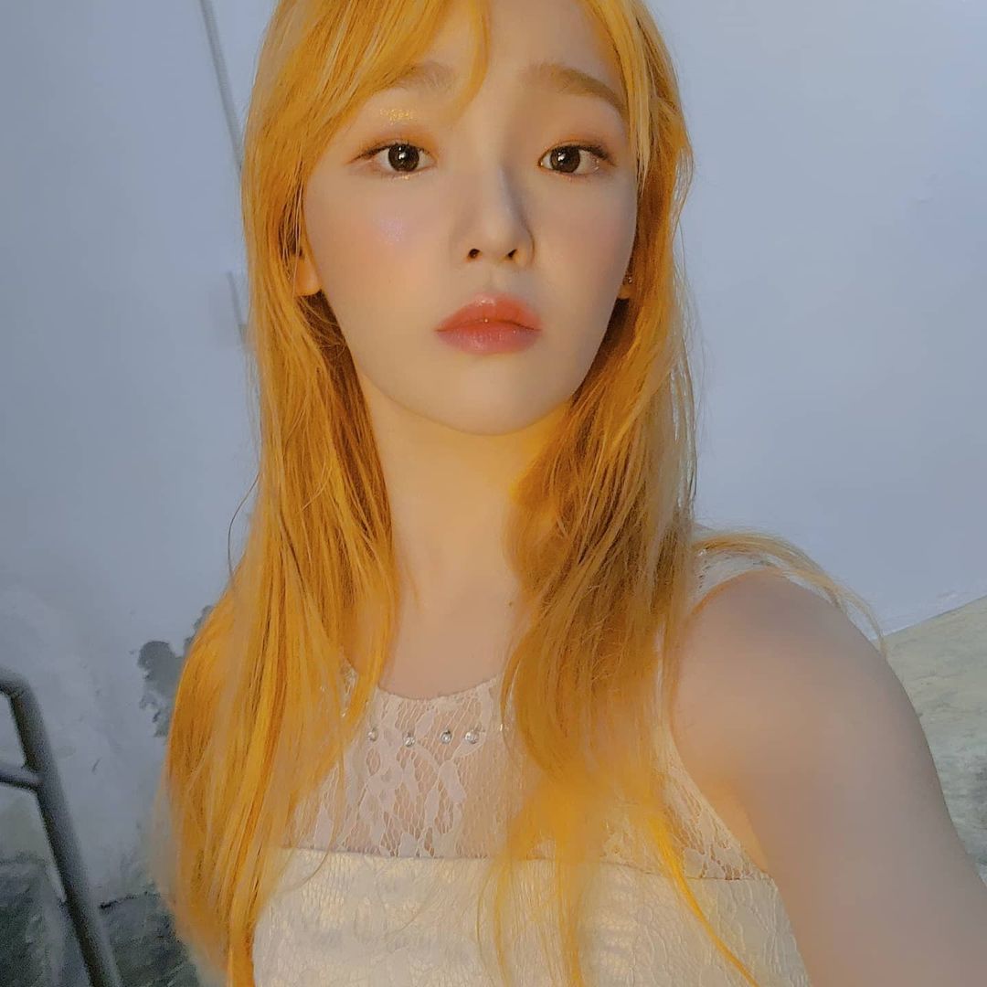 OH MY GIRL Seung Hee, exotic visuals
