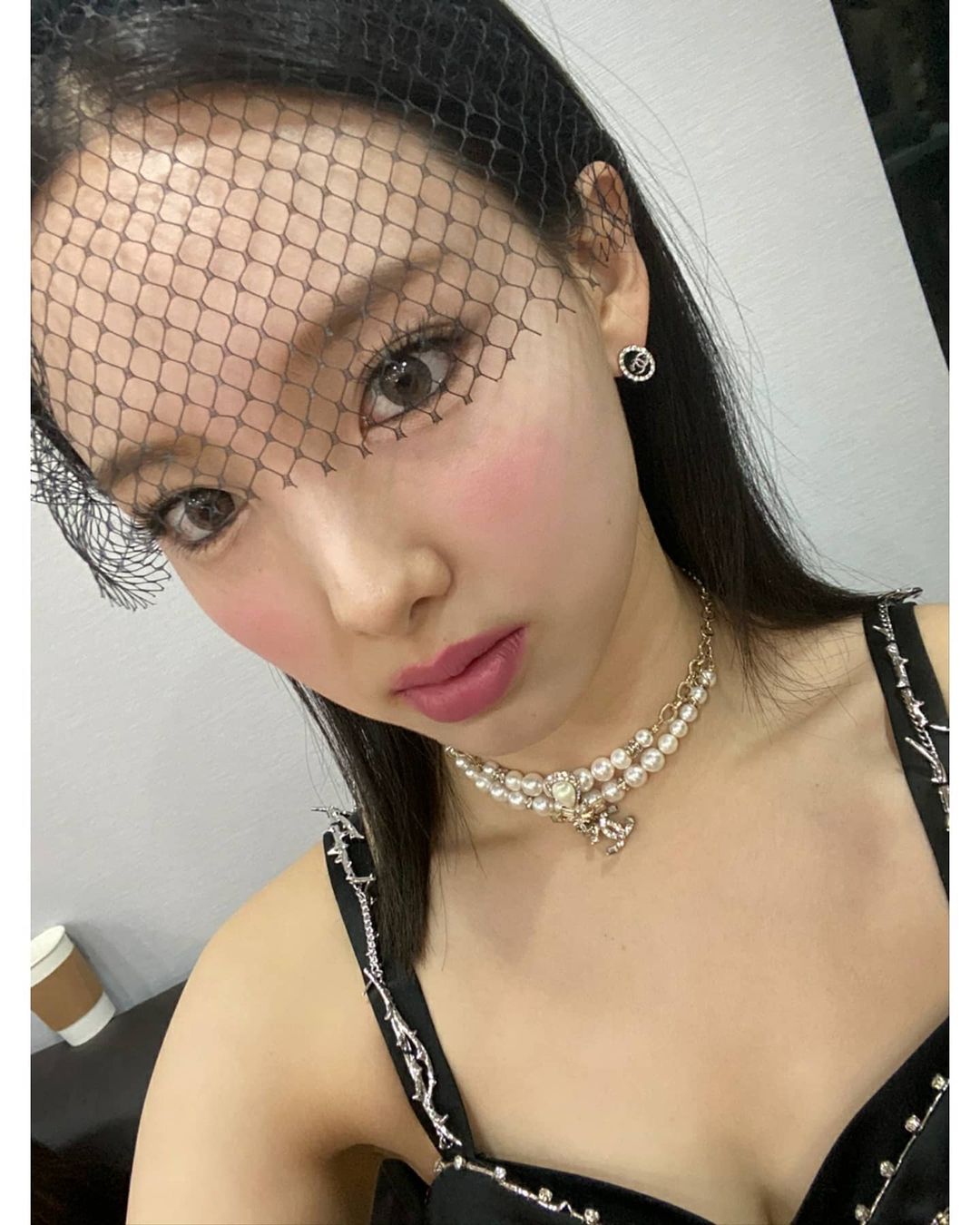 TWICE Nayeon adds sexy beauty with mesh hat + smokey