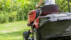 What are the tips to find the best lawn mower for your fashion store?