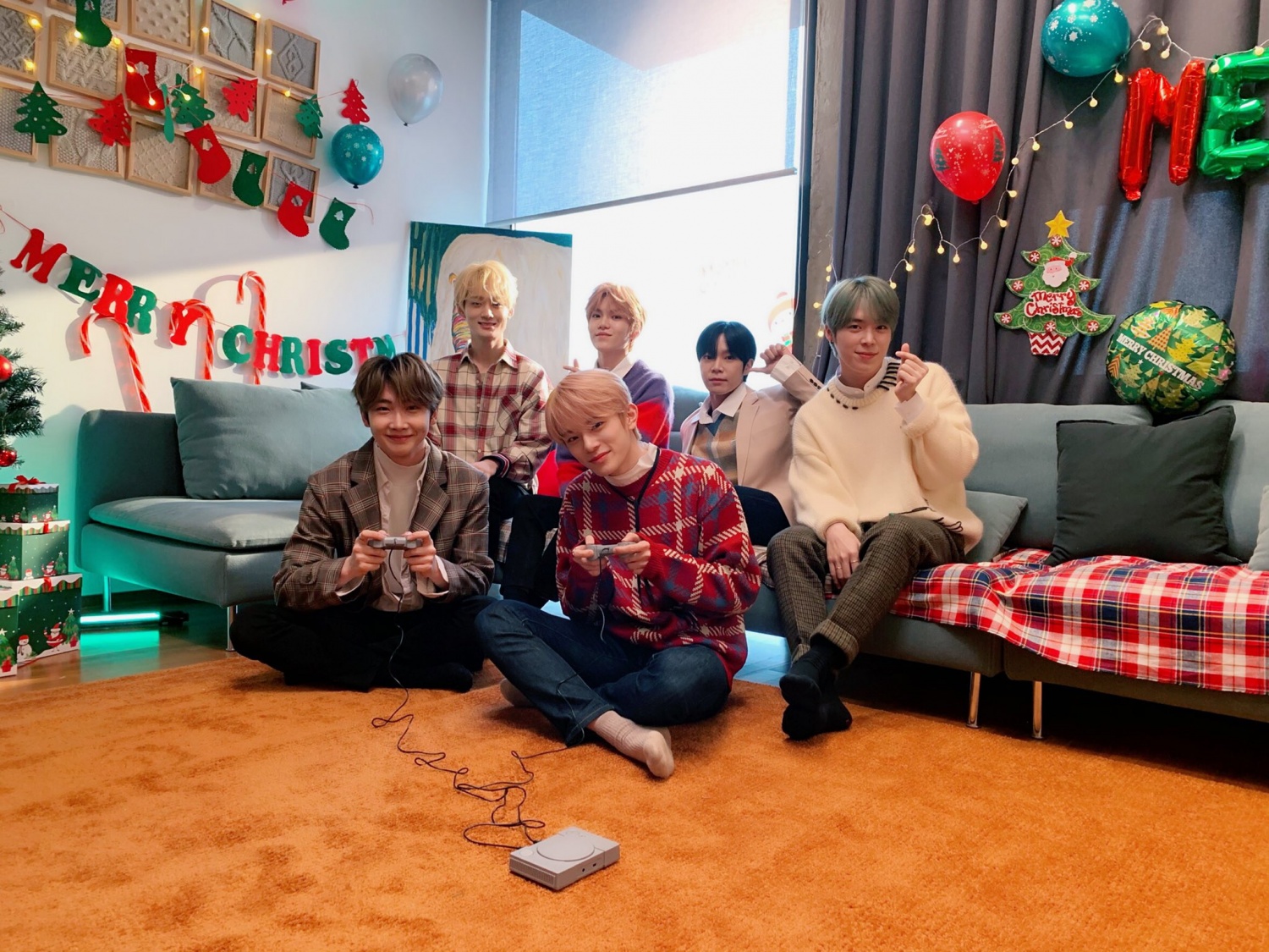 Verivery, surprise release of new song 'Love at first sight' for Christmas