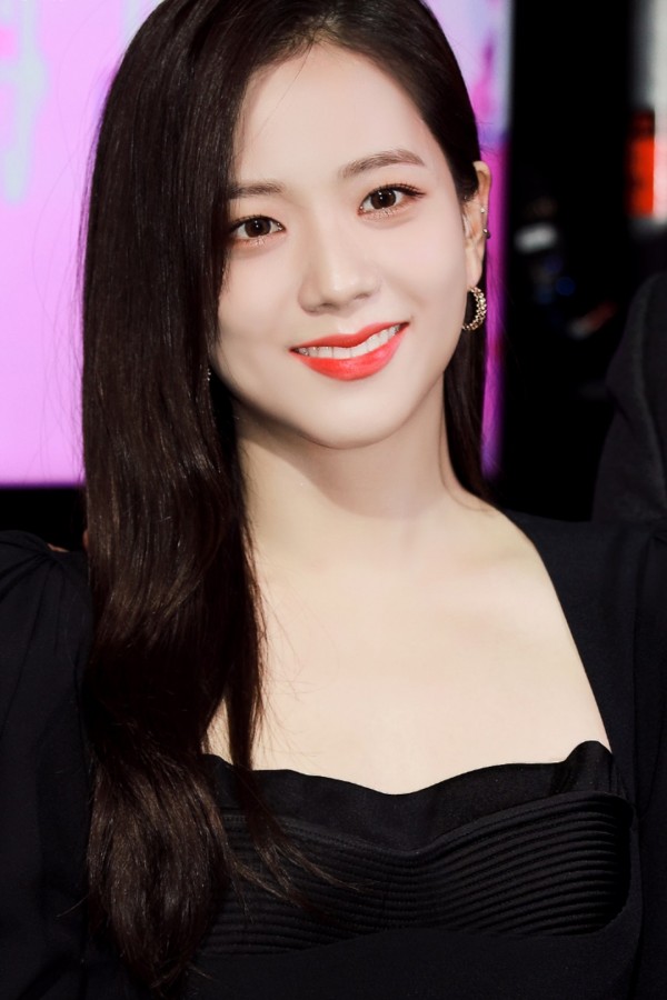 Chinese Student Goes Viral for Looking Identical to BLACKPINK Jisoo ...