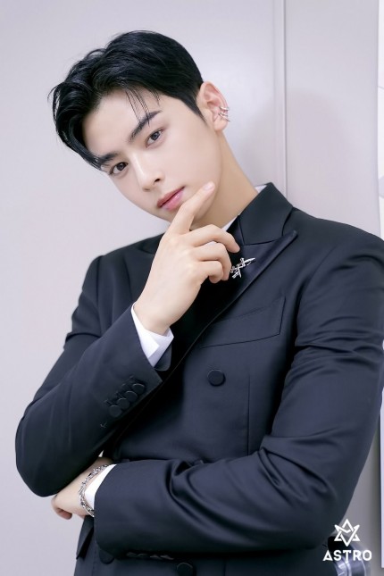 ASTRO Cha Eun Woo Relationship Status 2021: Truth About His Alleged Romance  with TWICE's Dahyun and G-Friend's Sowon