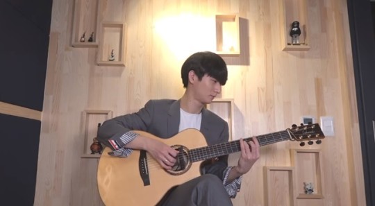 “Thank you” to Jung Sungha who covered IU and Celebrity
