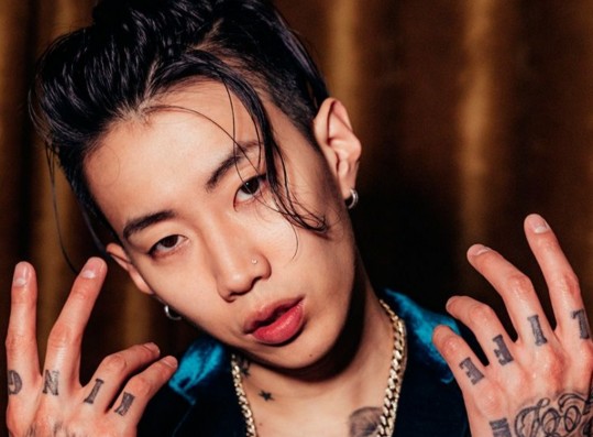 Jay Park Empowers a Fan on How to be Beautiful and Confident + Reveals What Makes AOMG Different From Other Labels