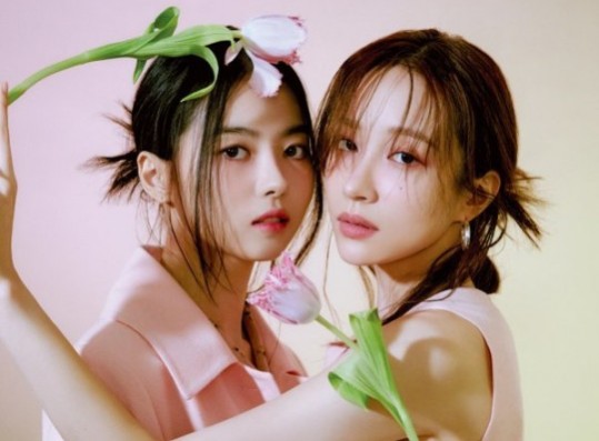 Hani X Lim Na-young, pictorial with spring energy