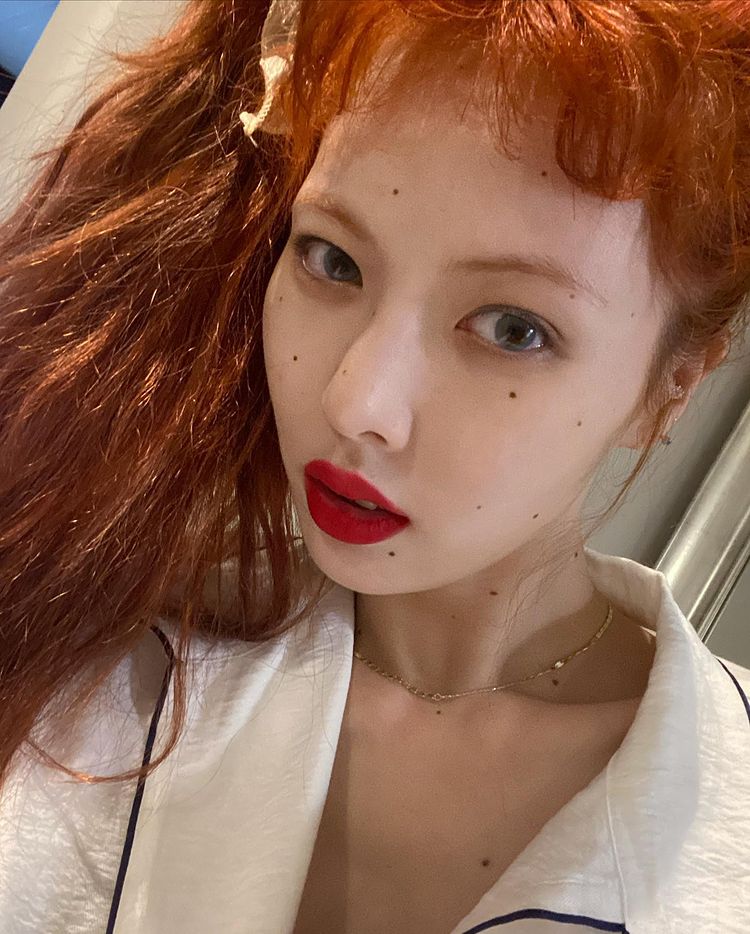 Hyun-a, a hot icon that goes well with dot makeup